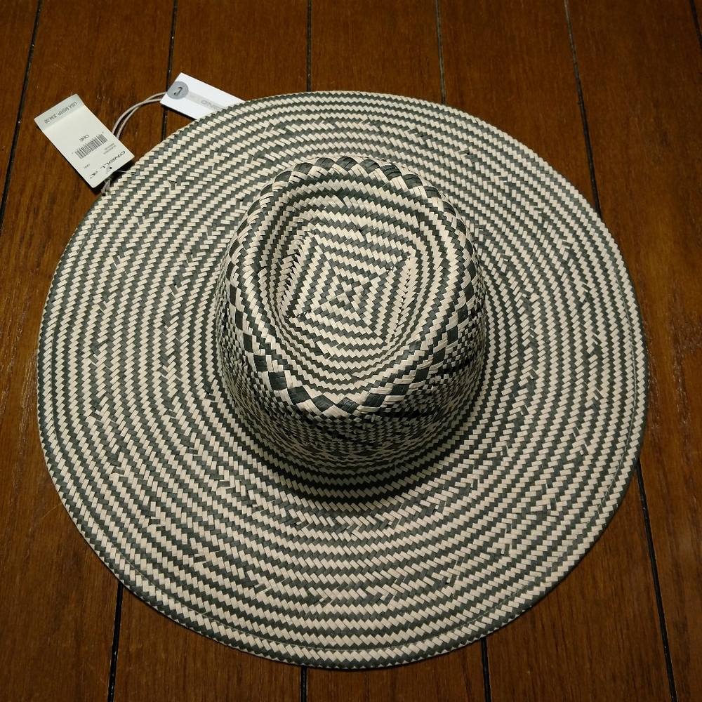 O'Neill - Mirage - Floppy Paper Straw Hat - GRN
